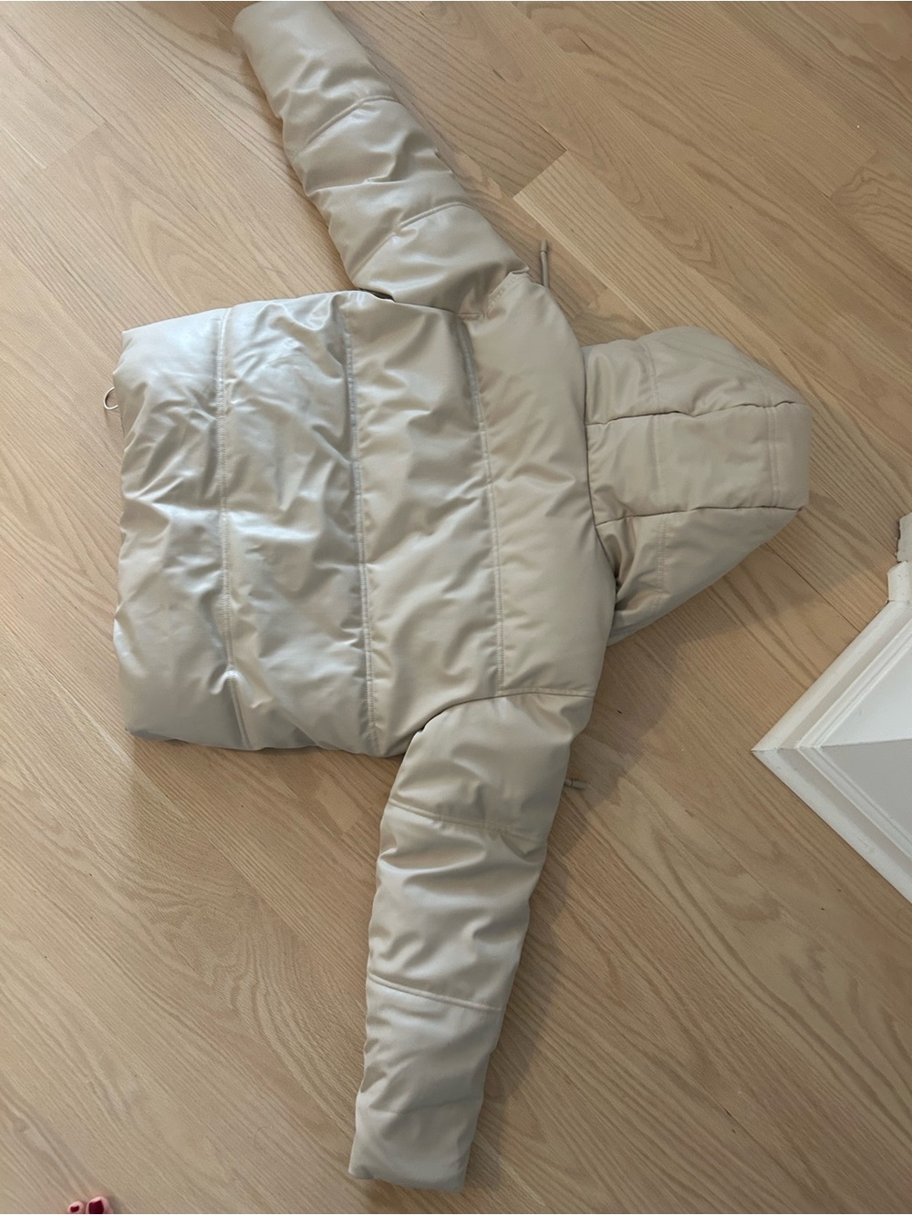 Zara Hooded Puffer Jacket in Cream